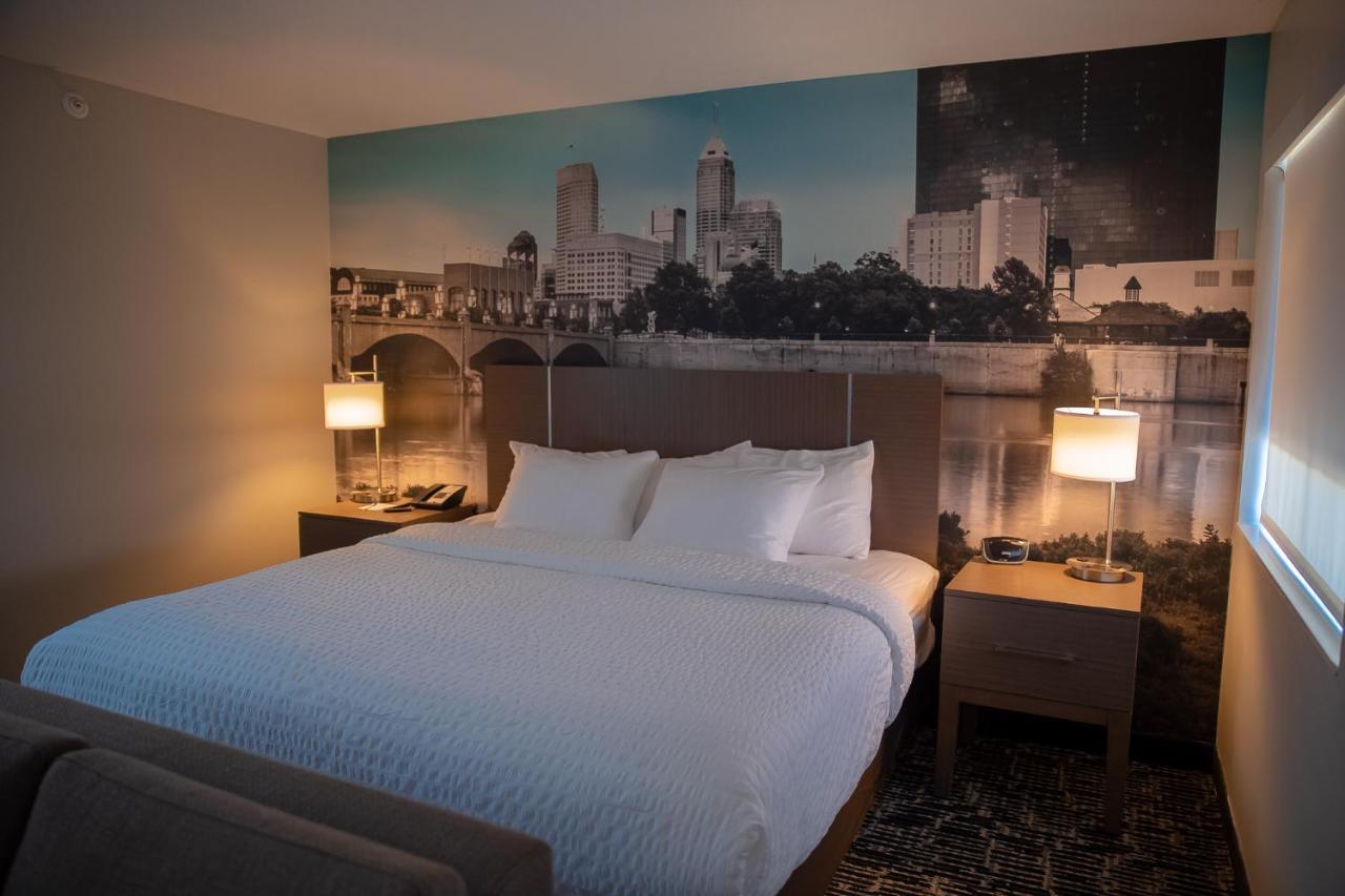 Clarion Pointe Indianapolis Airport Hotel Plainfield Eksteriør billede