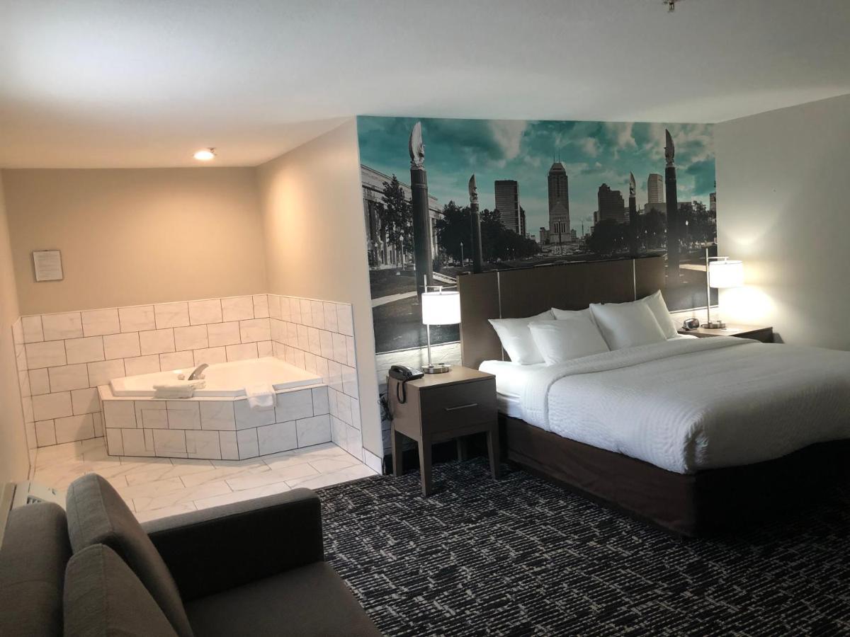 Clarion Pointe Indianapolis Airport Hotel Plainfield Eksteriør billede