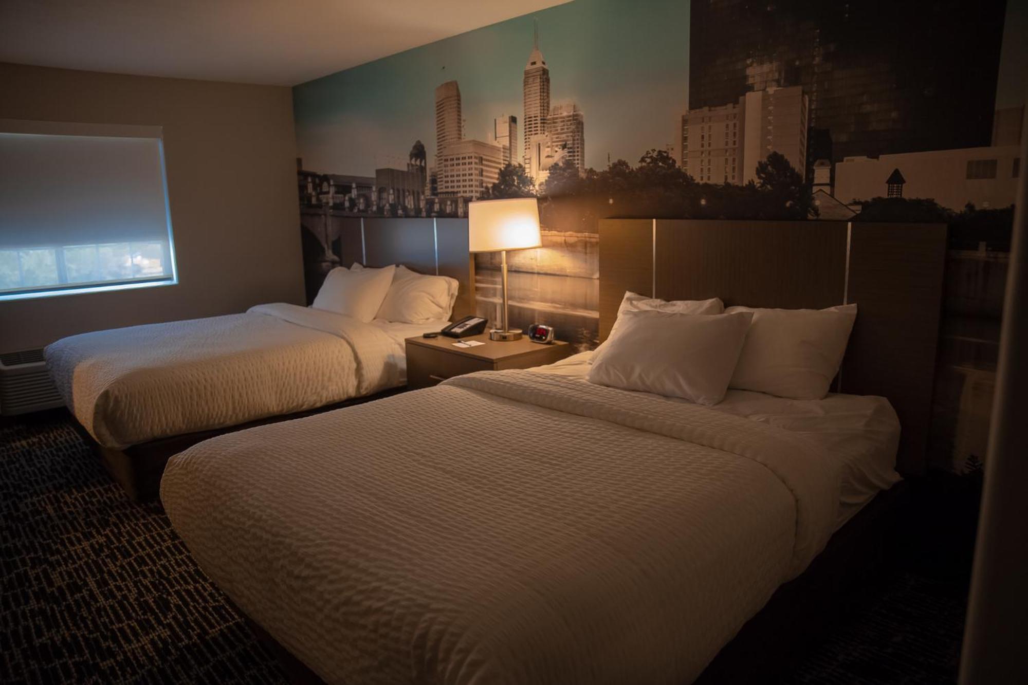 Clarion Pointe Indianapolis Airport Hotel Plainfield Værelse billede